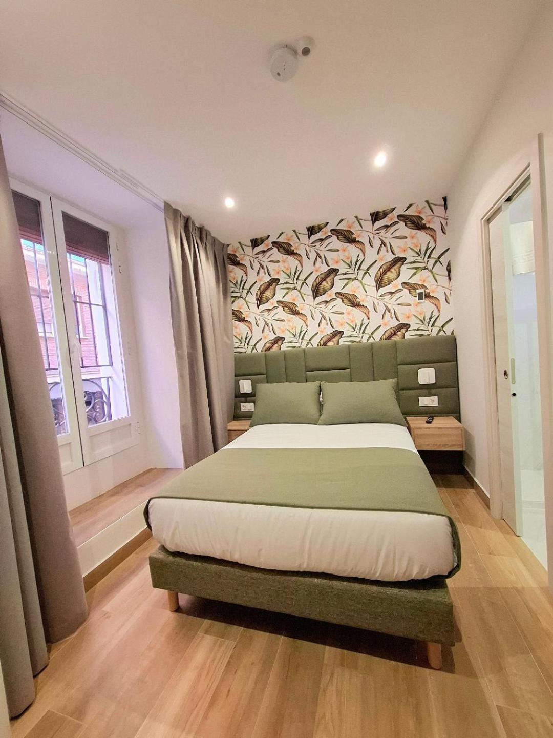 Hostal San Blas Madrid Exterior photo