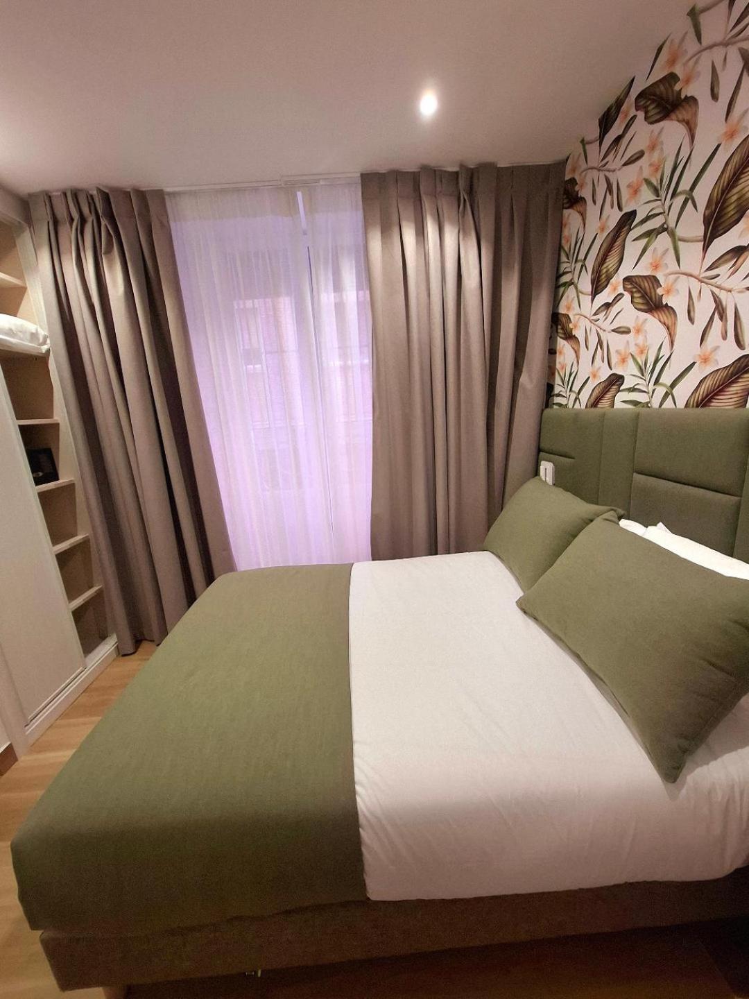 Hostal San Blas Madrid Exterior photo
