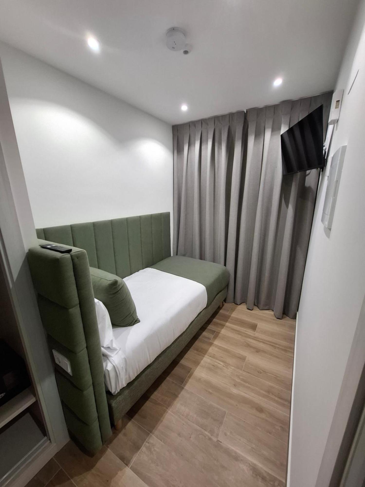 Hostal San Blas Madrid Exterior photo